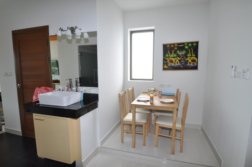 Duangjai Residence - SHA Extra Plus Rawai Habitación foto